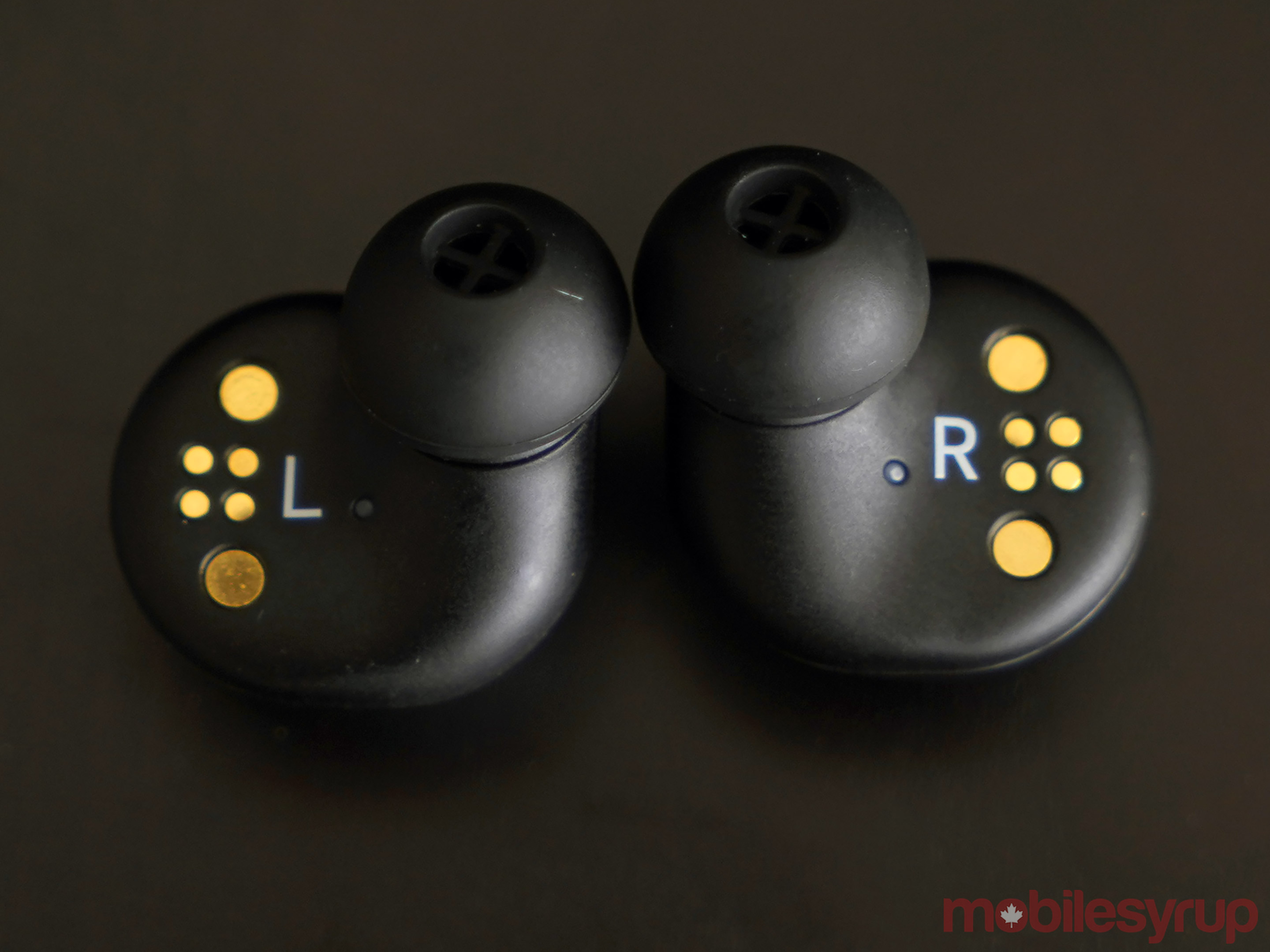 Sennheiser Momentum TW inside headphones