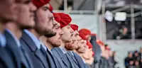 EUR, Deutschland, Berlin, 12.11.2025: Anlässlich des 70-jährige Bestehen der Bundeswehr, wird dieses Jubiläum mit einem Feierlichen Gelöbnis am Gründungstag der Bundeswehr gewürdigt. In Anwesenheit des Bundespräsidenten, Frank-Walter Steinmeier und dem Bundesminister der Verteidigung, Boris Pistorius. Die Abordnungen werden von folgenden Verbänden gestellt: 5./ Fernmeldebataillon 610, Prenzlau, Brandenburg 10./ Marinetechnikschule, Parow, Mecklenburg-Vorpommern 7./ Unteroffizierschule der Luftwaffe, Heide, Schleswig-Holstein 3./ Informationstechnikbataillon 383, Erfurt, Thüringen 6./ Logistikbataillon 161, Delmenhorst, Niedersachsen 5./ Wachbataillon beim BMVg, Berlin