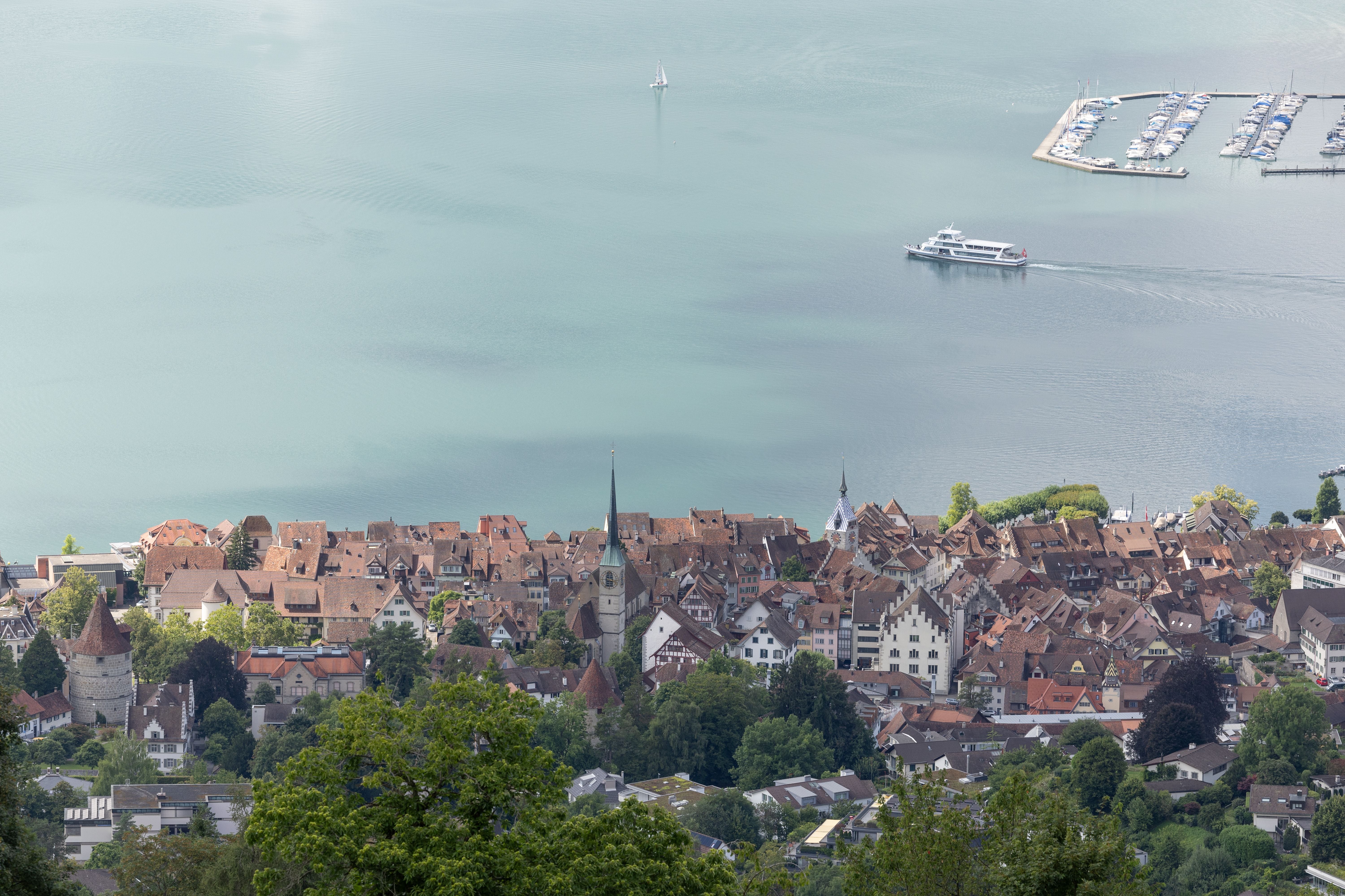 Die Wohlhabenden sind mobiler denn je. Umso mehr müssen die Länder aufpassen, dass sie ihre guten Steuerzahler nicht verlieren. Die Schweiz kann bis jetzt als «sicherer Hafen» profitieren.