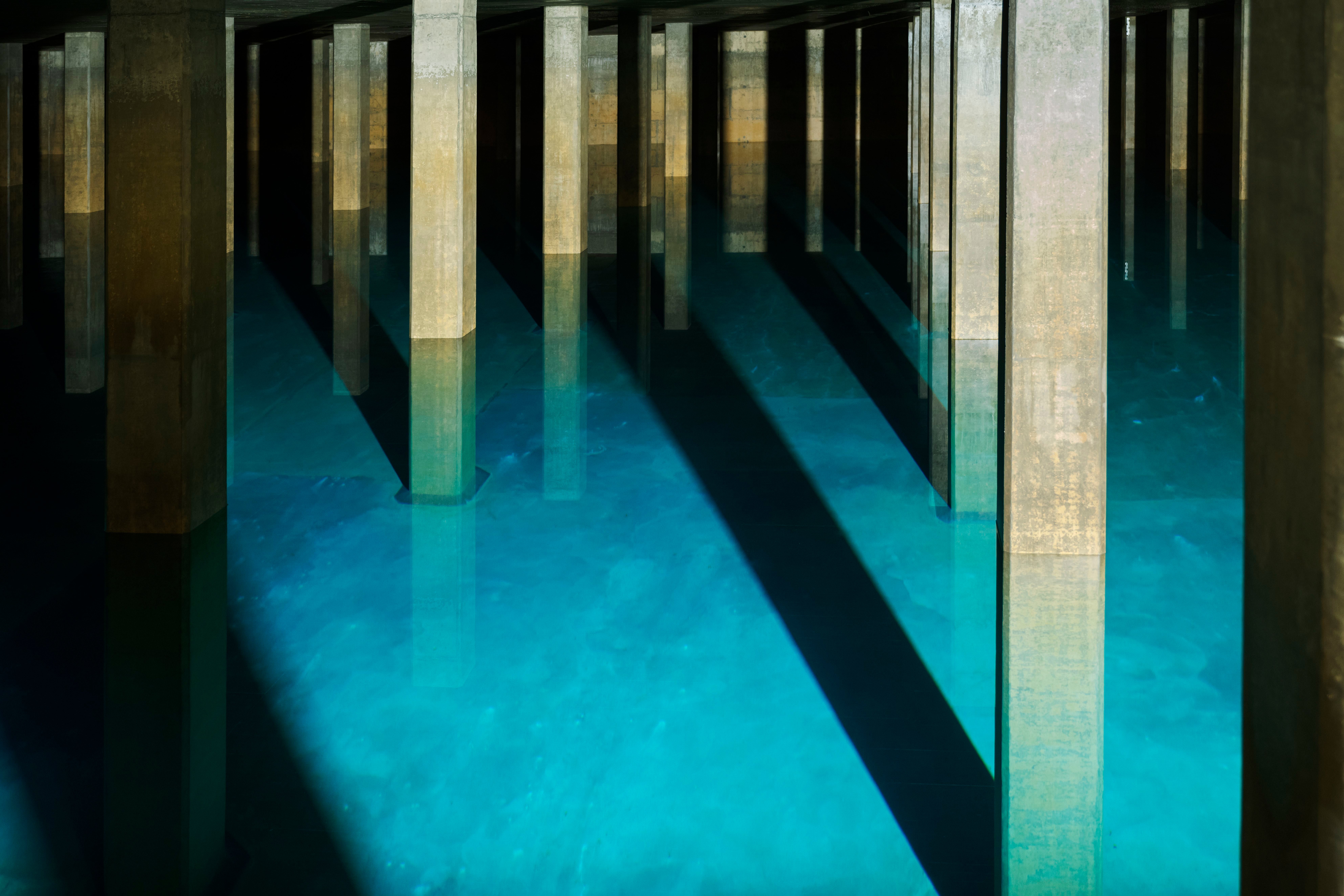 Die Schweizer Wasserversorger fordern angesichts der zunehmenden Knappheit landesweite Vorgaben für die Planung, Nutzung und Speicherung der Vorkommen.