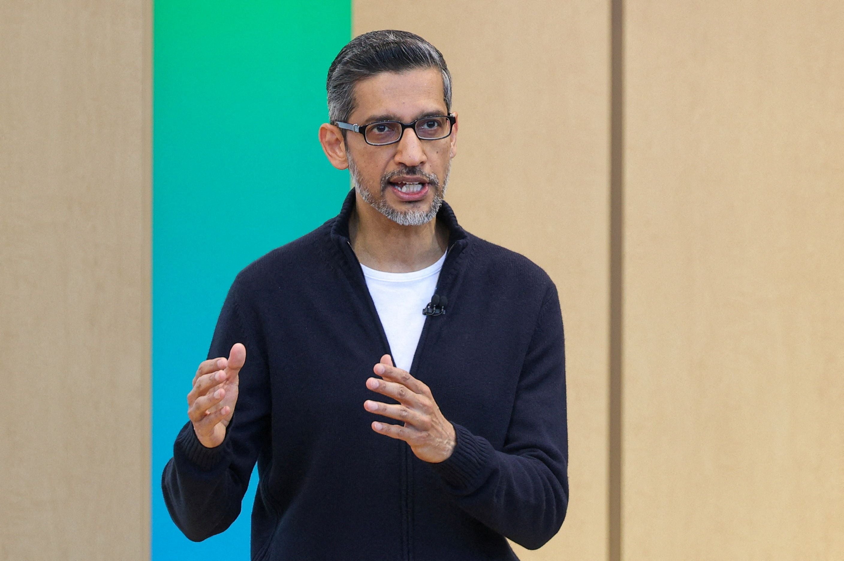 Erstmals seit dem Börsengang 2004 weist der Google-Konzern ein Quartal mit negativem Cashflow vor. Und kündigt an, die Ausgaben für Rechenzentren nochmals um 15 Milliarden Dollar hochzuschrauben.
