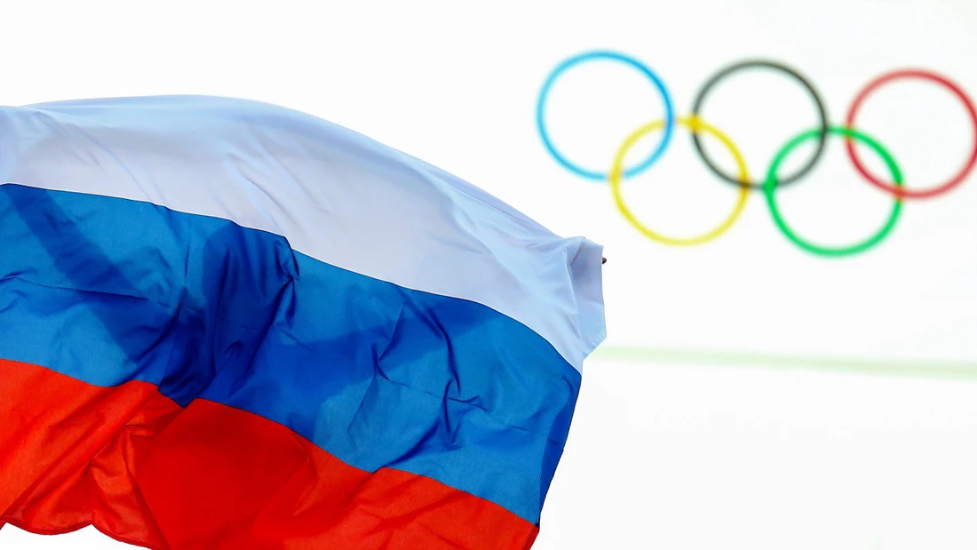 Fahne gehisst: Das IOC zeigt mit seiner jüngsten Entscheidung, dass es, vom Ostwind erfasst, auf Putins Kurs dreht.