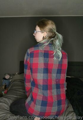 gooeychewycosplay