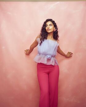 meenakshichaudhary