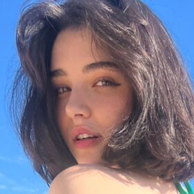Mia Alvescz