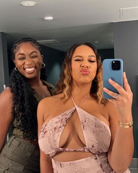 Nia Sioux