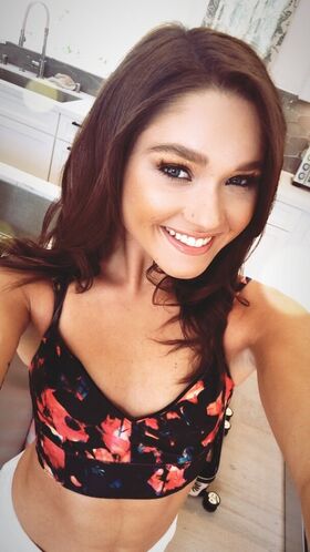 Zoe Bloom